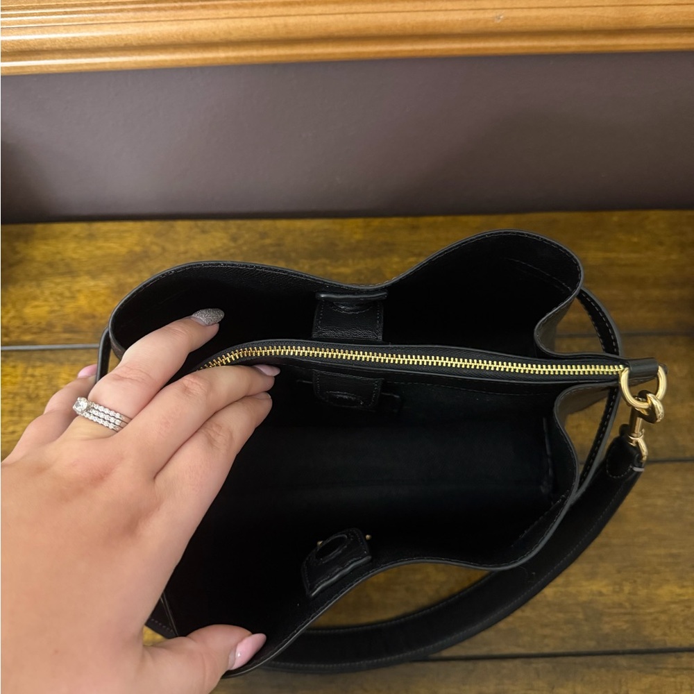 Coach Hanna Shoulder Bag in Signature Canvas - Picture 13 of 16